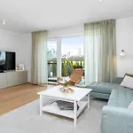 Metsa Terraced House דירה