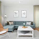Metsa Terraced House * Хаапсалу