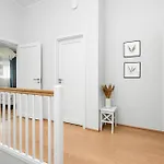 Апартаменты Metsa Terraced House *