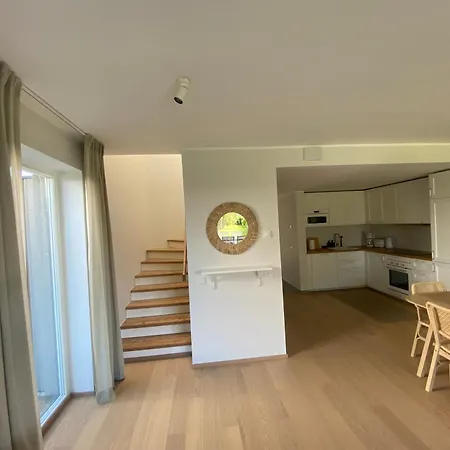 Metsa Terraced House