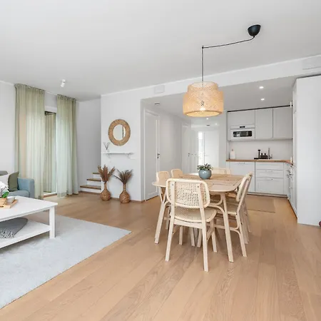 Metsa Terraced House Lägenhet Hapsal